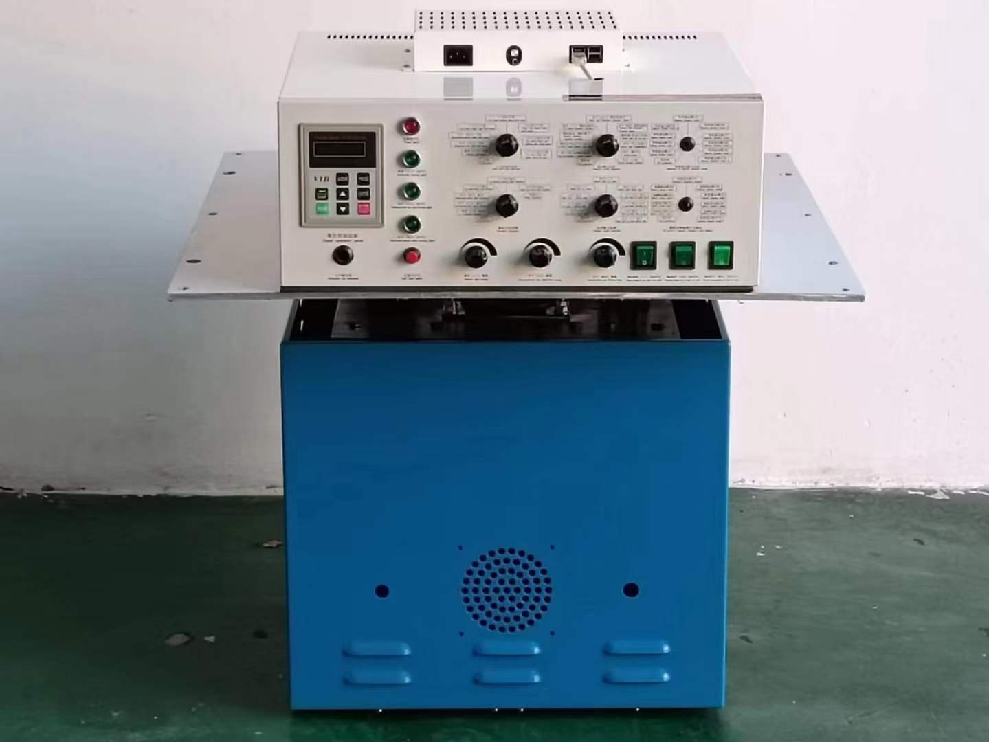 電磁式振動台